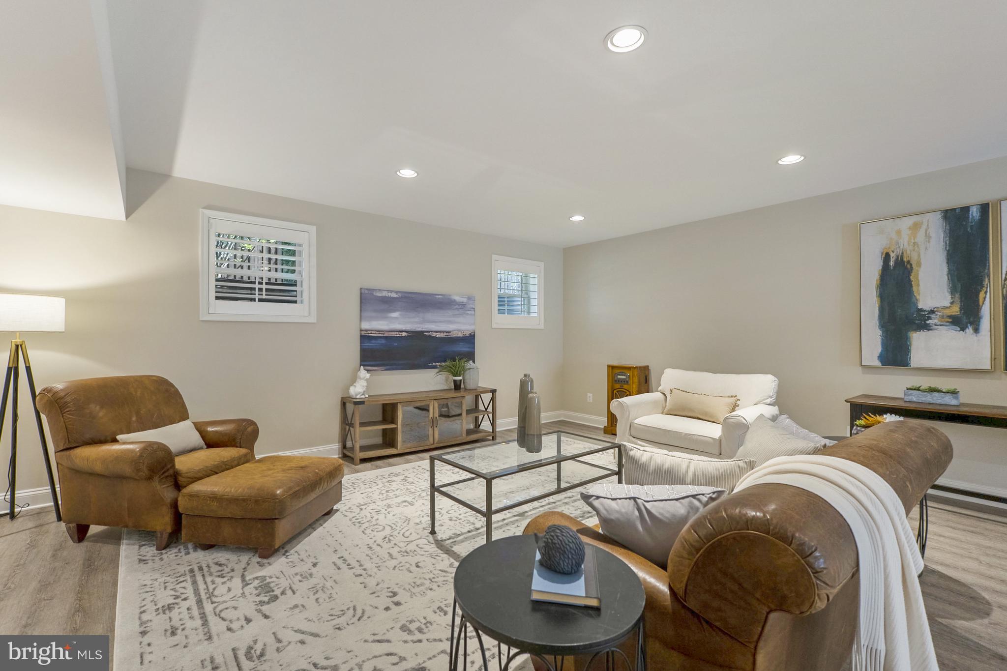 LAWTON MANOR - Residential