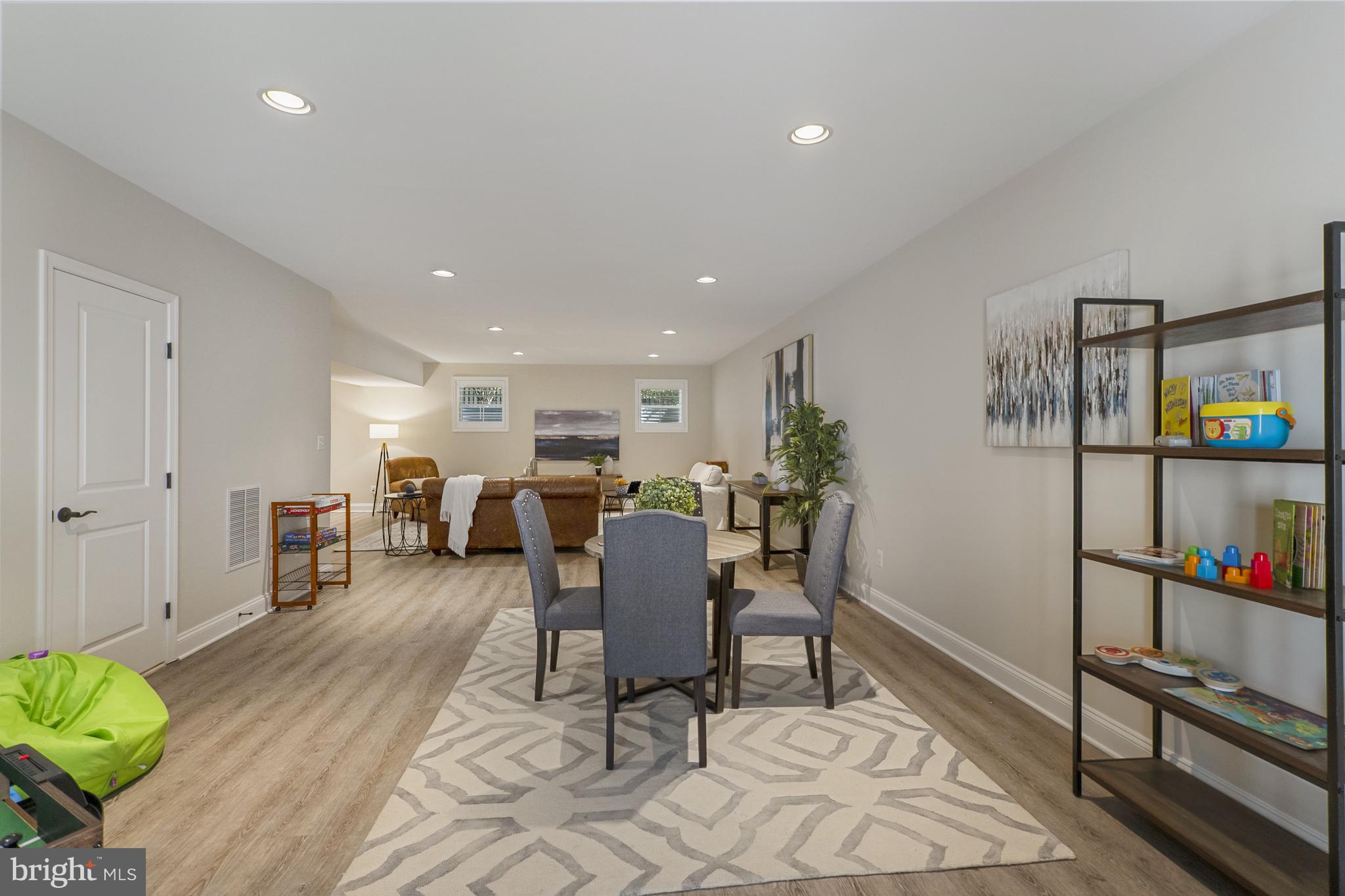 LAWTON MANOR - Residential