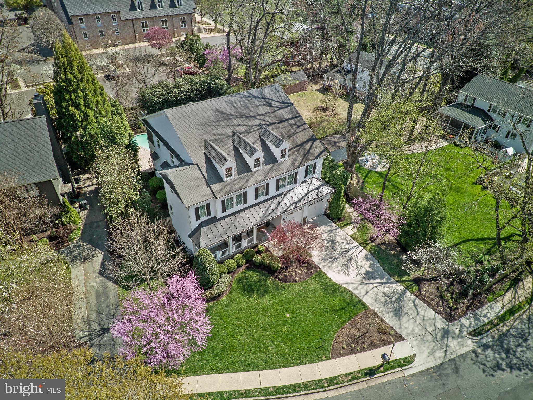 LAWTON MANOR - Residential