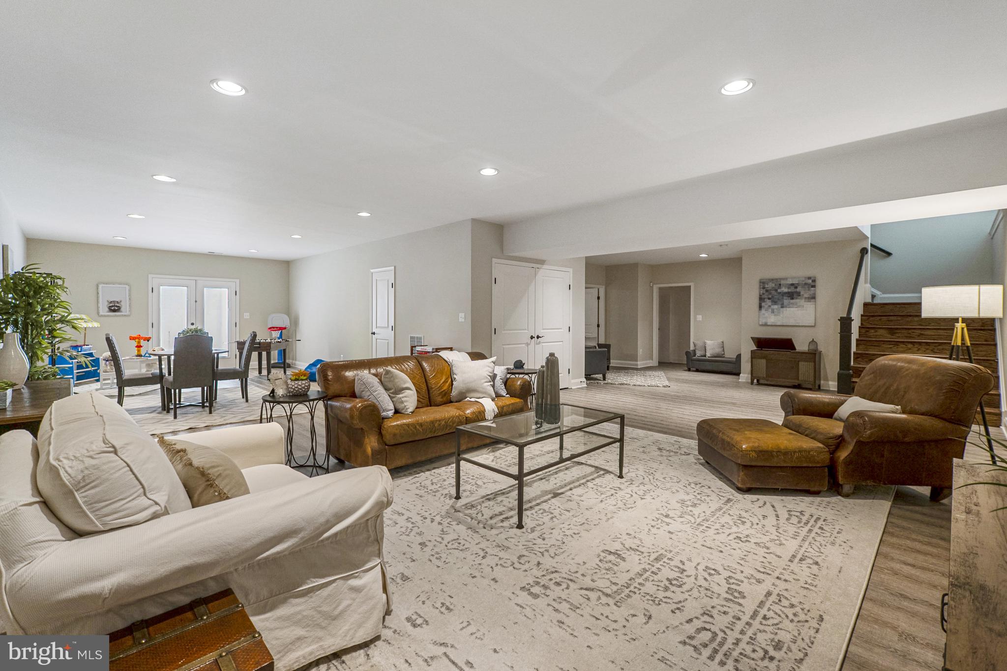 LAWTON MANOR - Residential