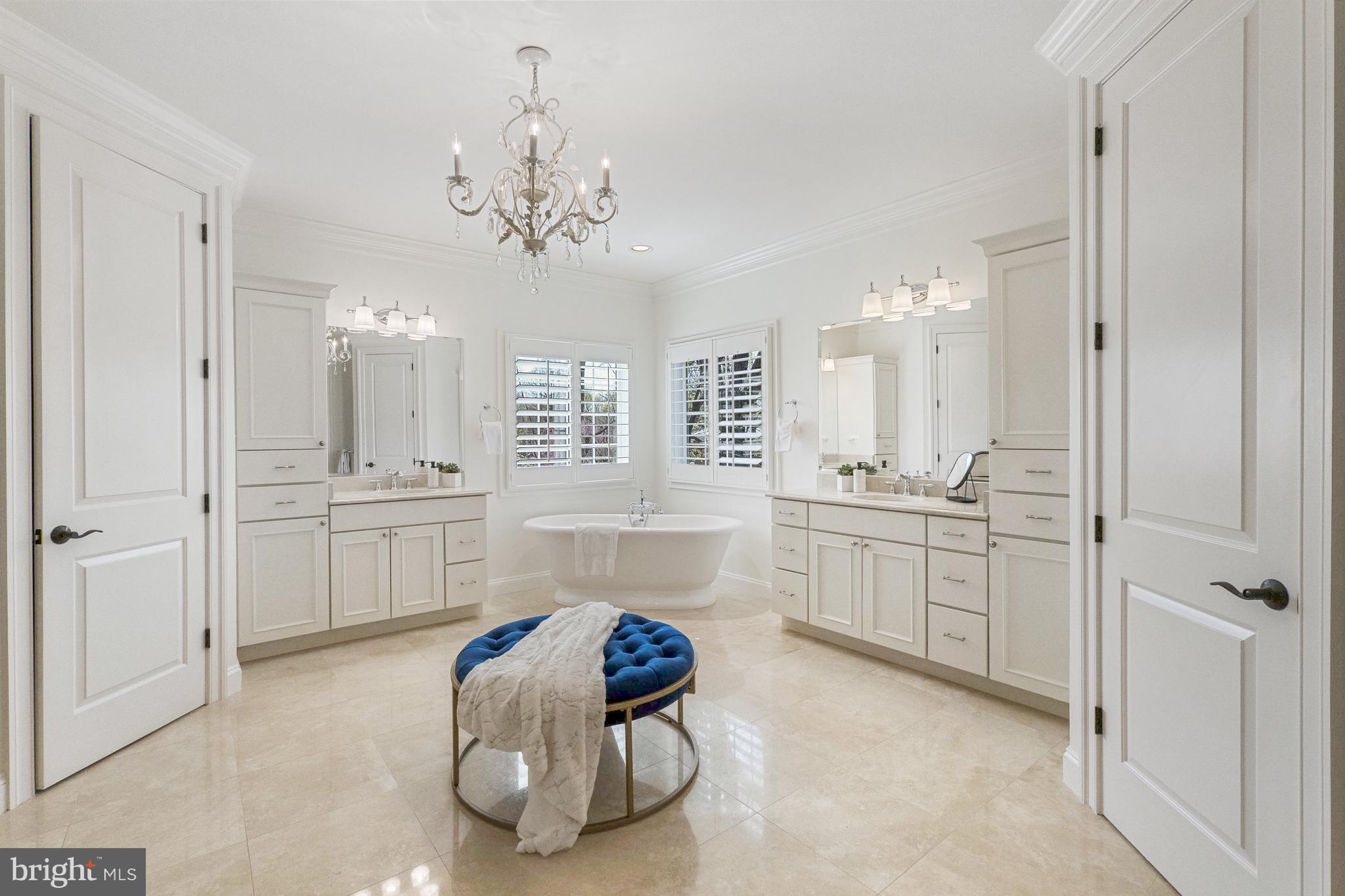 LAWTON MANOR - Residential