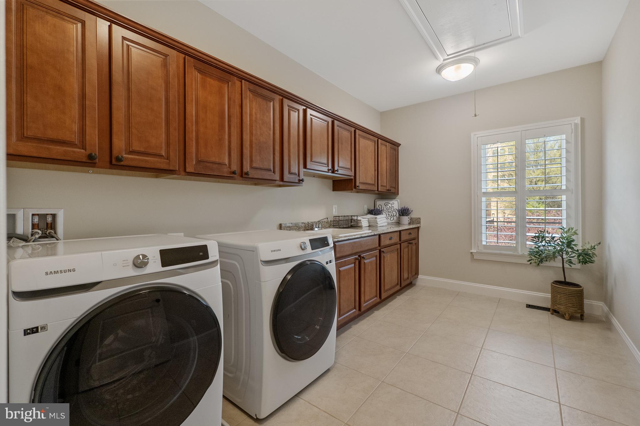 LAWTON MANOR - Residential