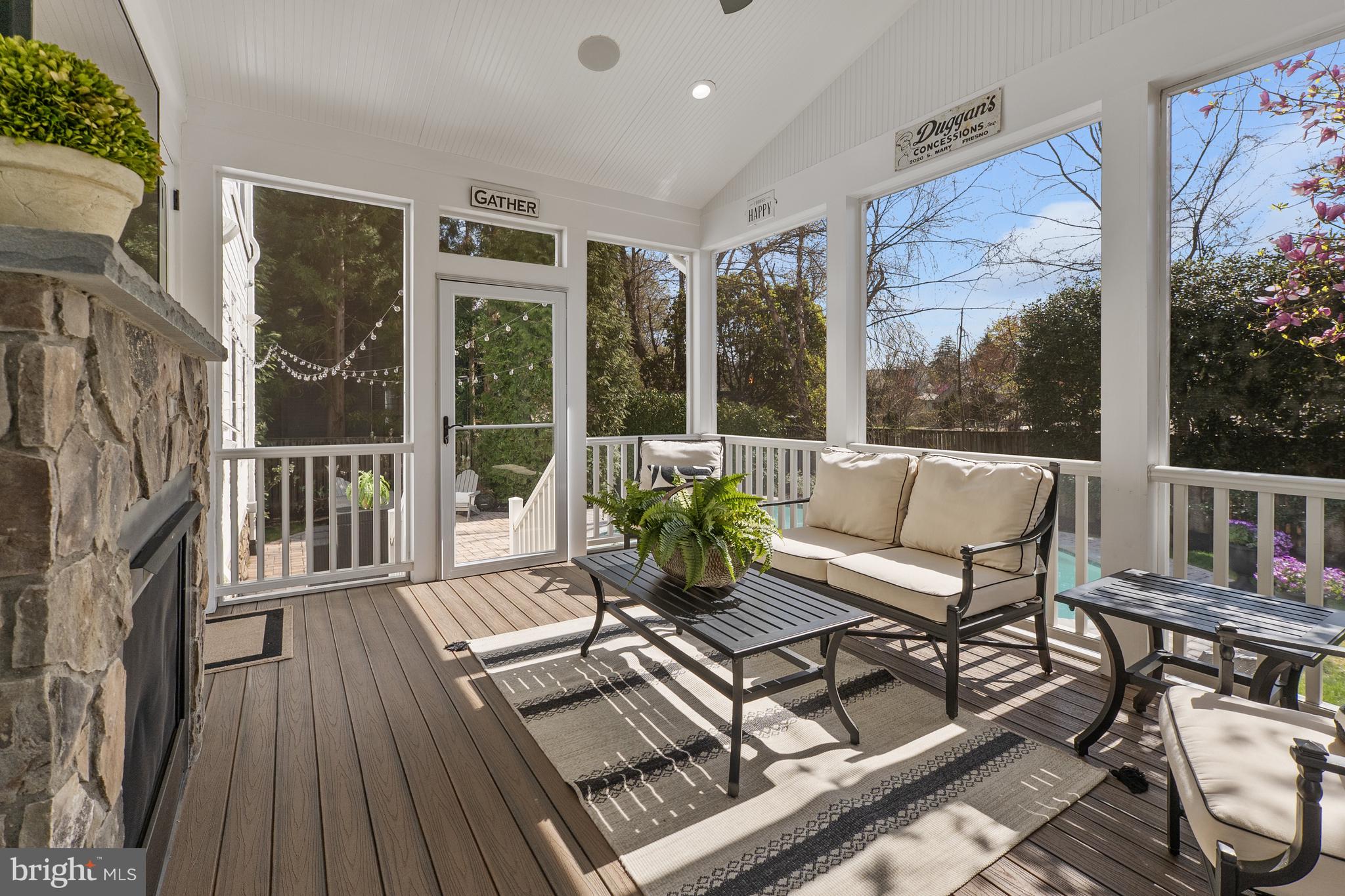 LAWTON MANOR - Residential