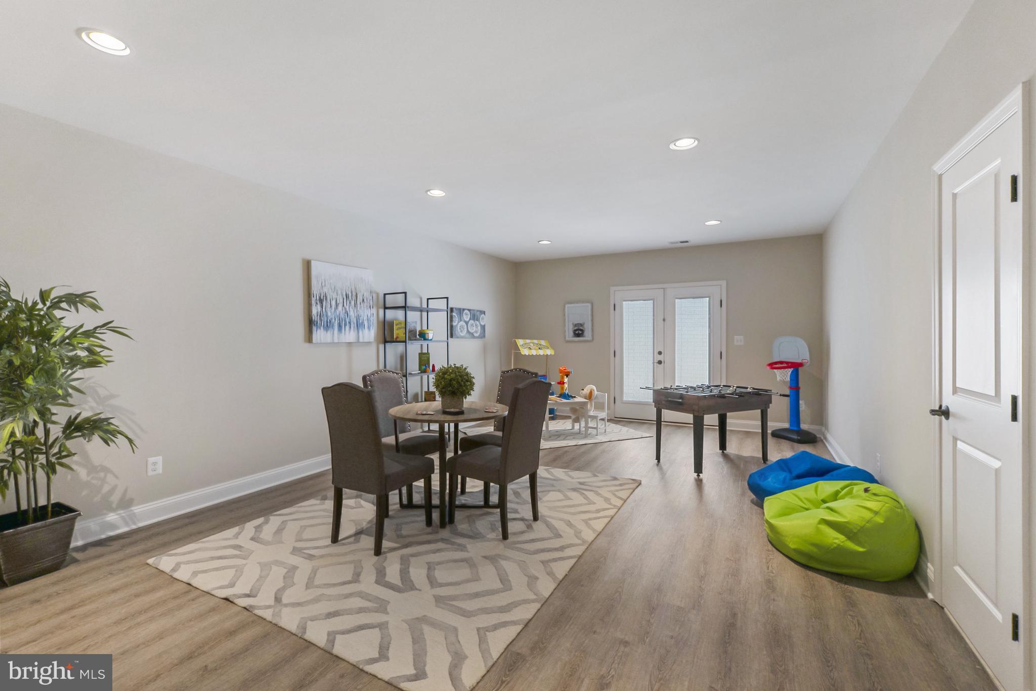 LAWTON MANOR - Residential