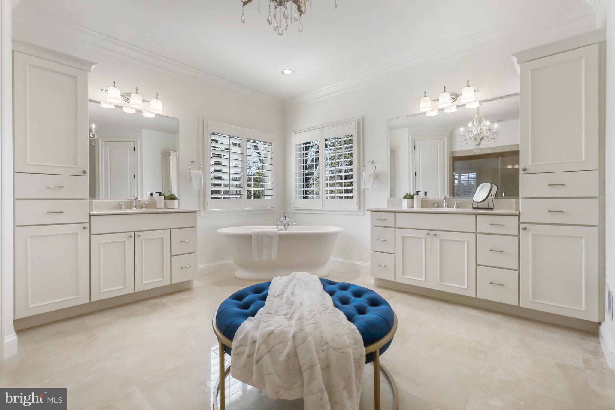 LAWTON MANOR - Residential