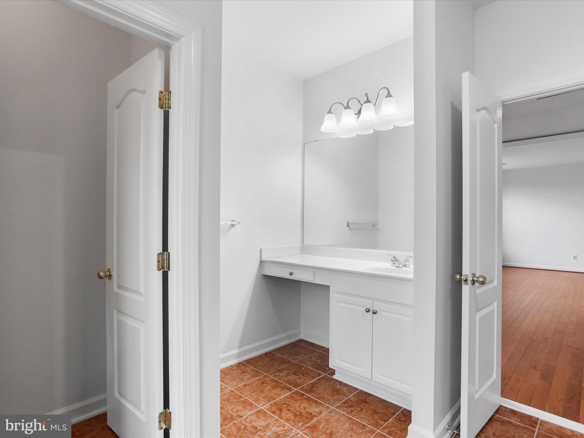 ASHBURN - Residential