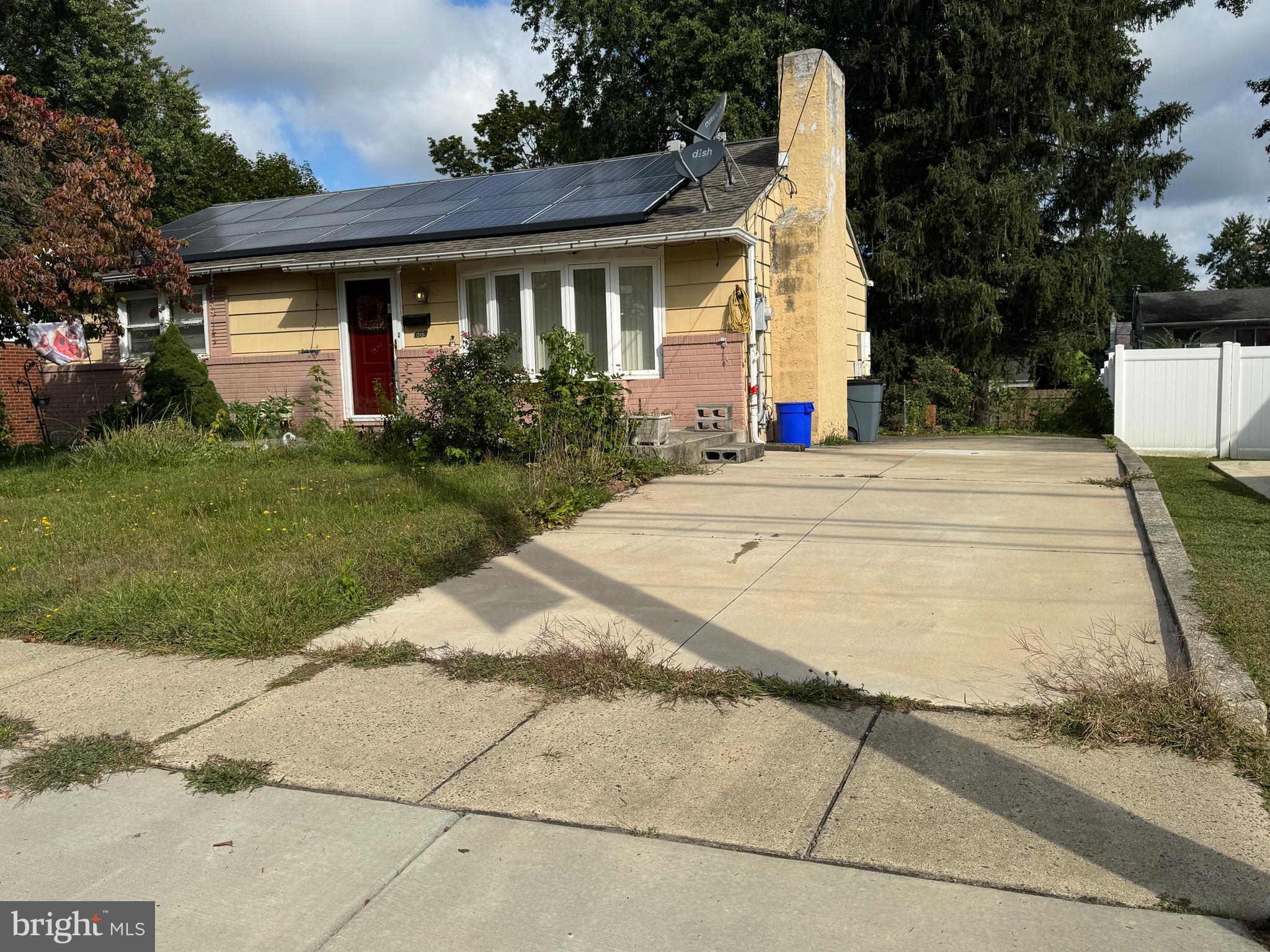 609 W EVESHAM AVENUE