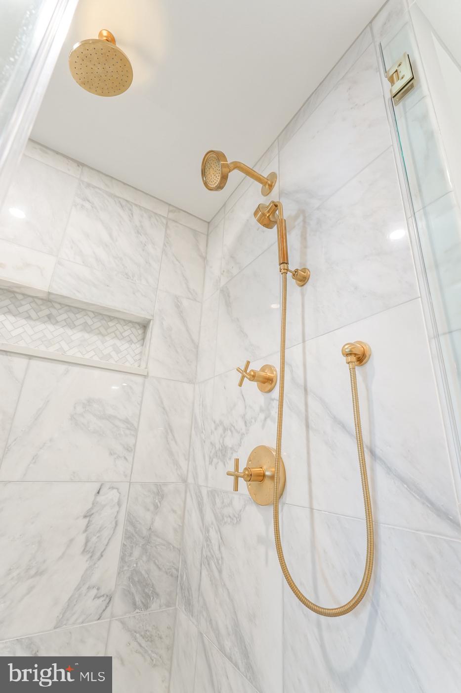 FITLER SQUARE - Residential Lease