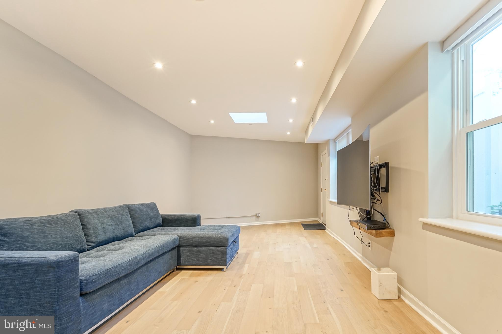 FITLER SQUARE - Residential Lease