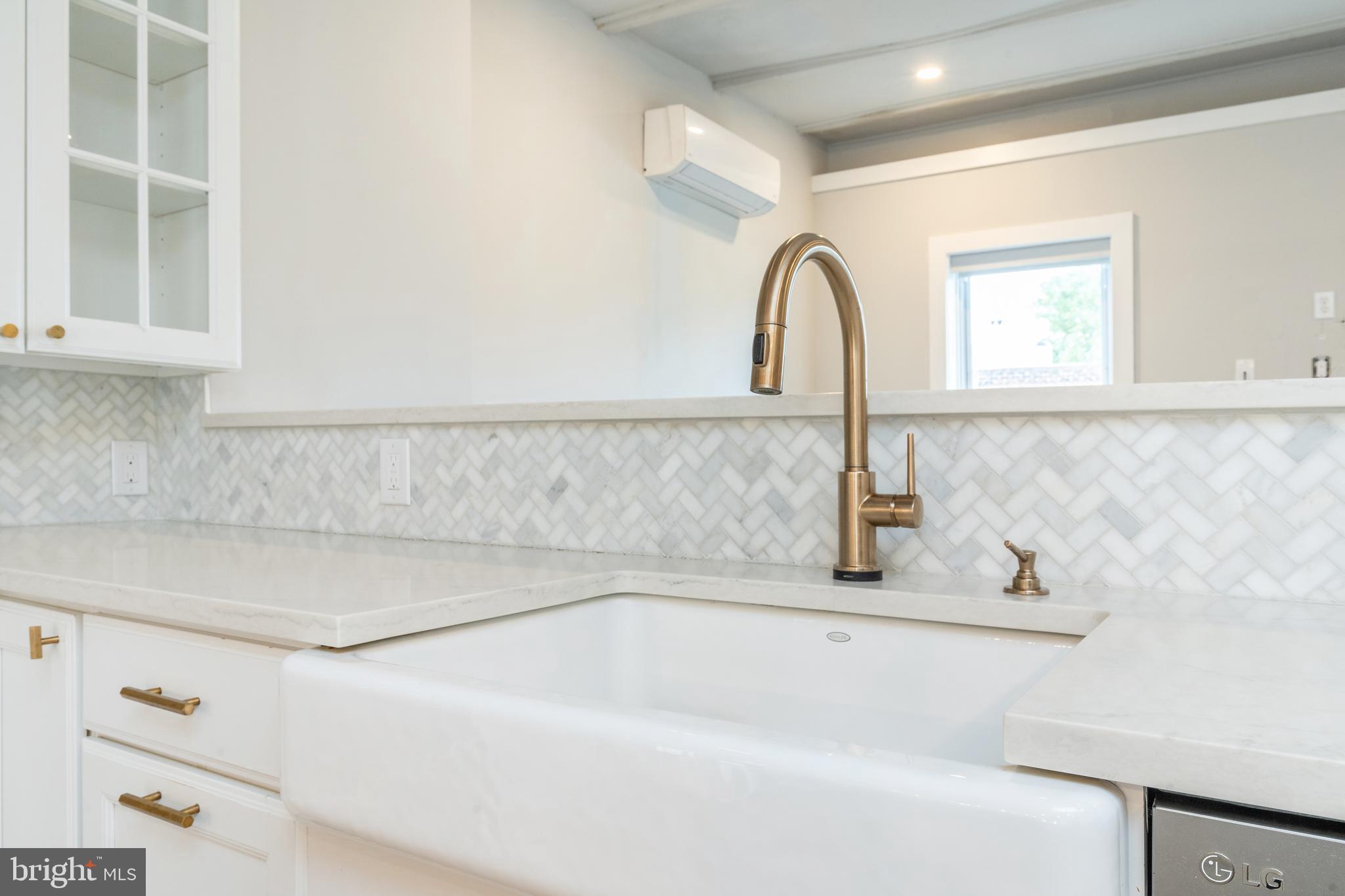 FITLER SQUARE - Residential Lease