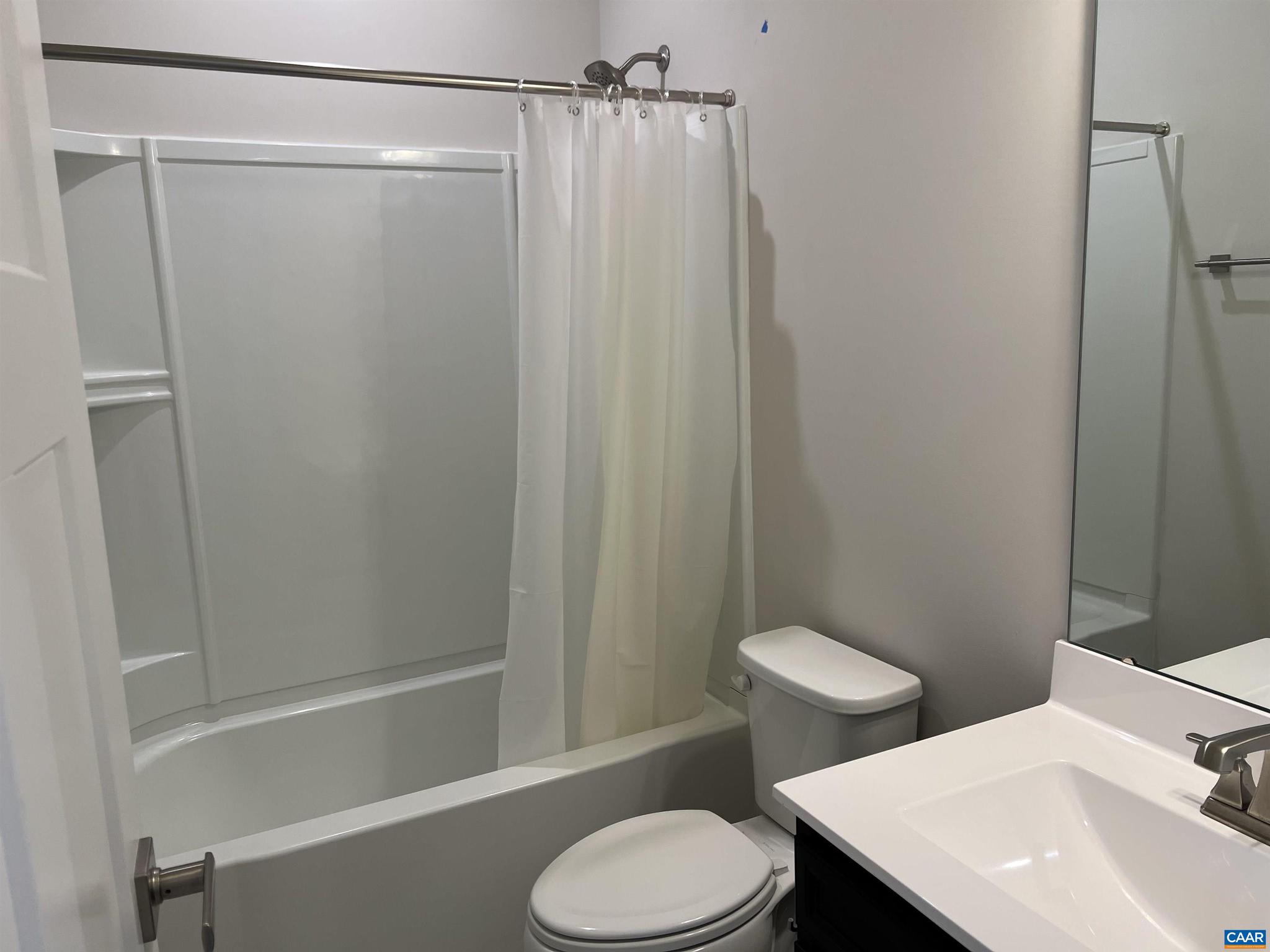 FOREST LAKES - Residential Lease