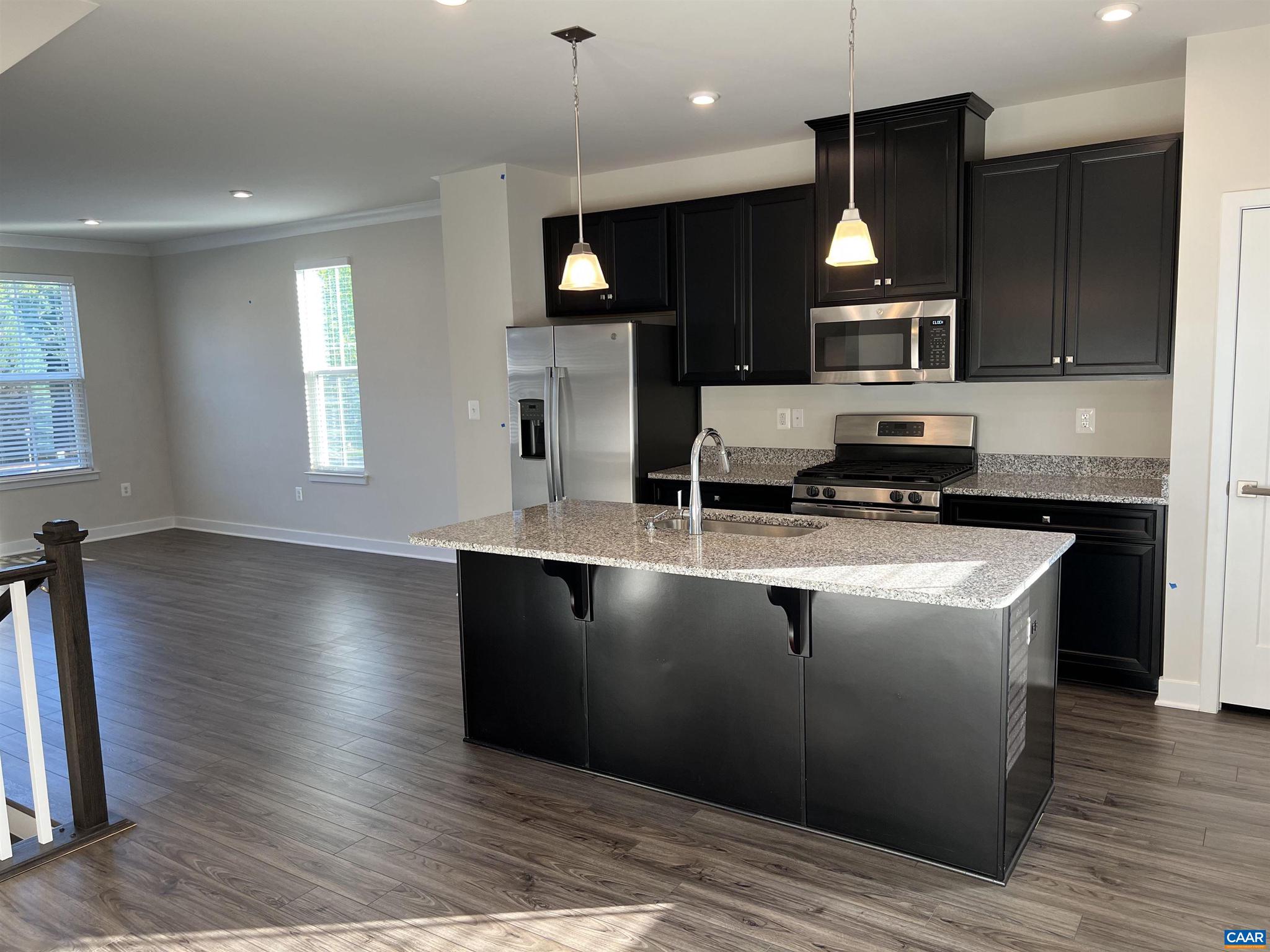 FOREST LAKES - Residential Lease