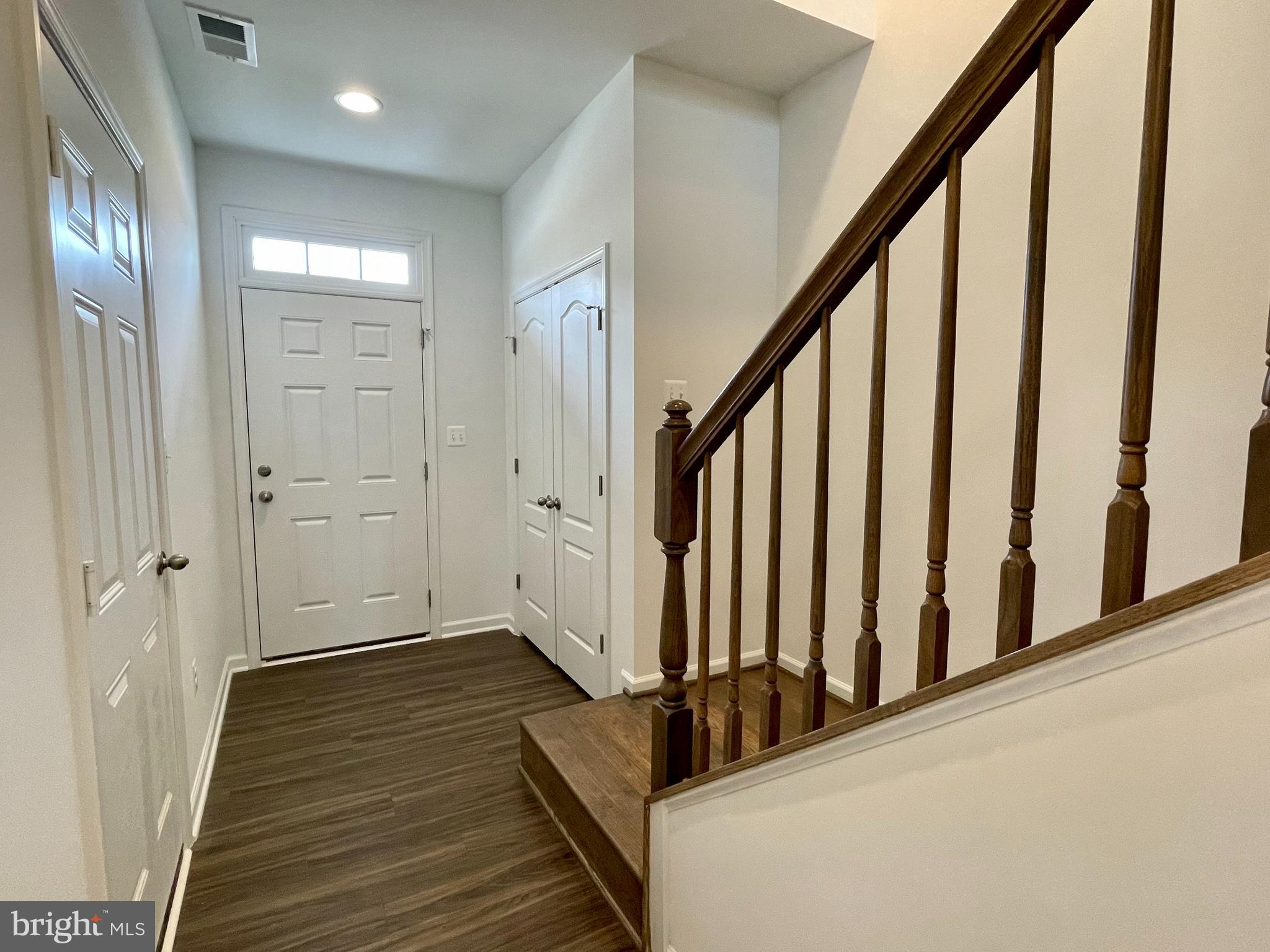 HUNTFIELD - Residential Lease