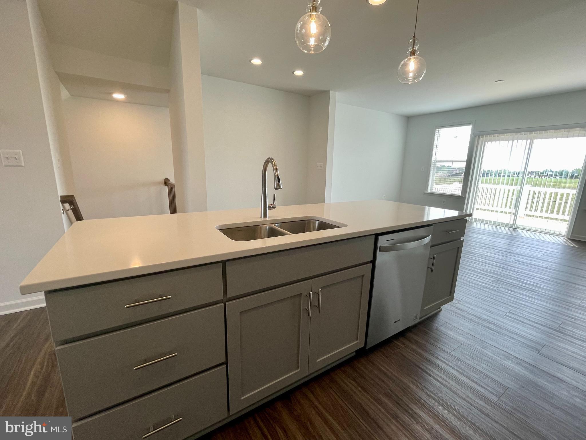 HUNTFIELD - Residential Lease