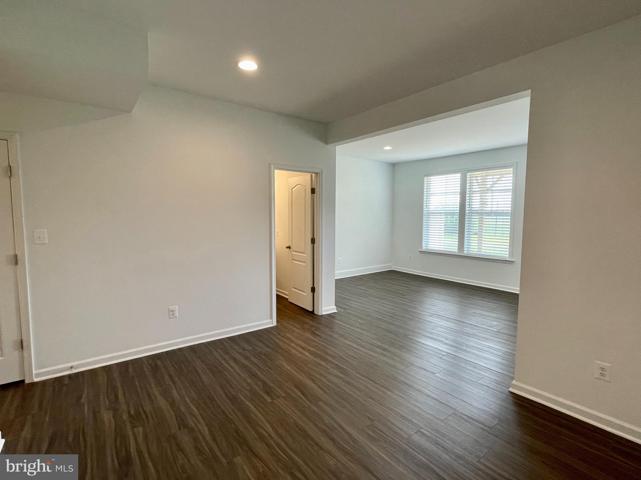 HUNTFIELD - Residential Lease