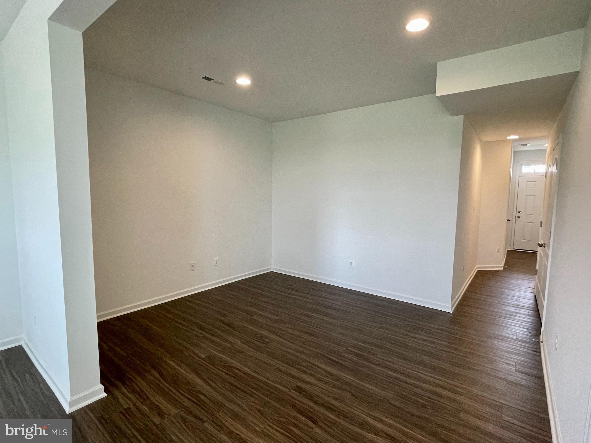 HUNTFIELD - Residential Lease