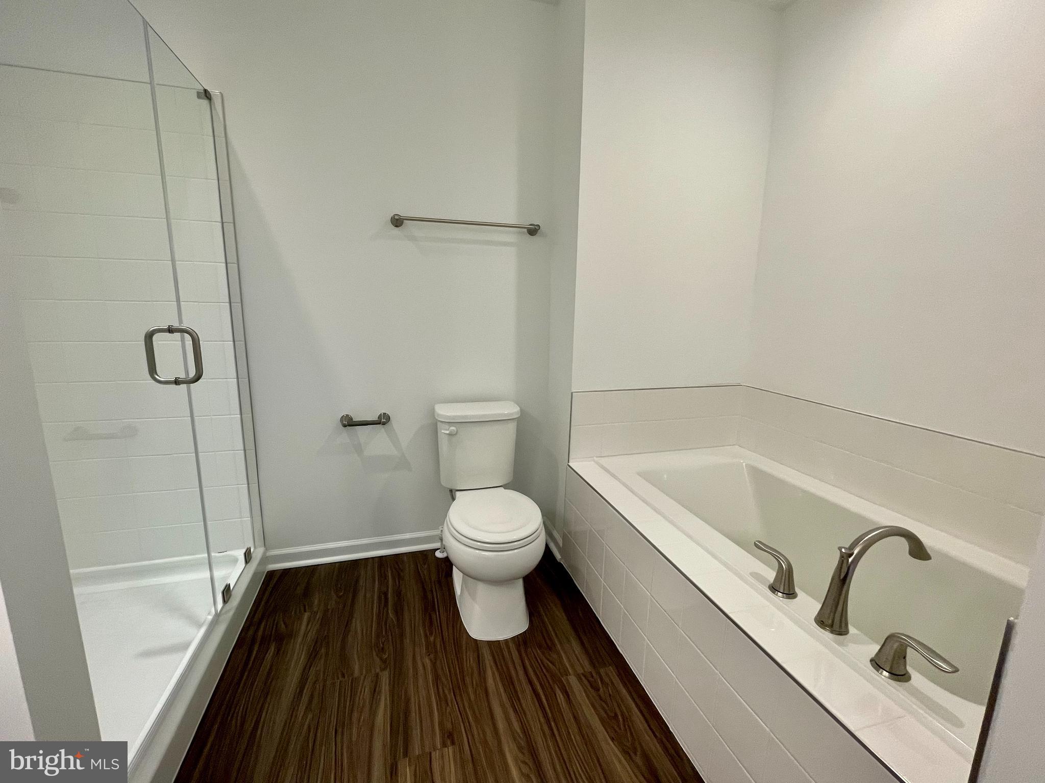 HUNTFIELD - Residential Lease