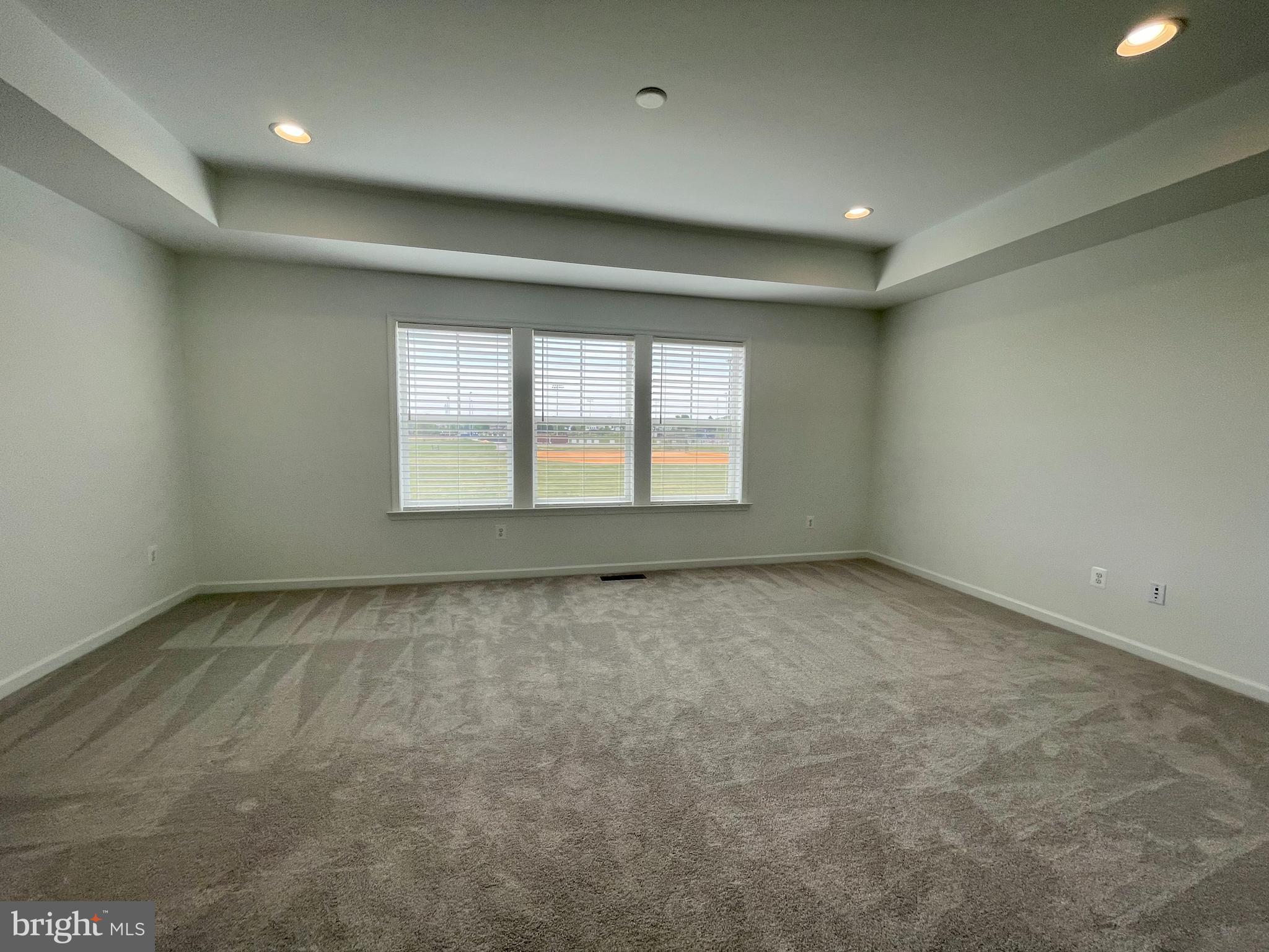 HUNTFIELD - Residential Lease