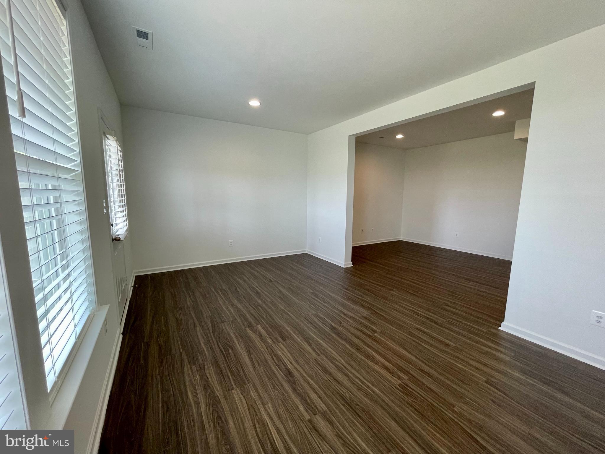 HUNTFIELD - Residential Lease