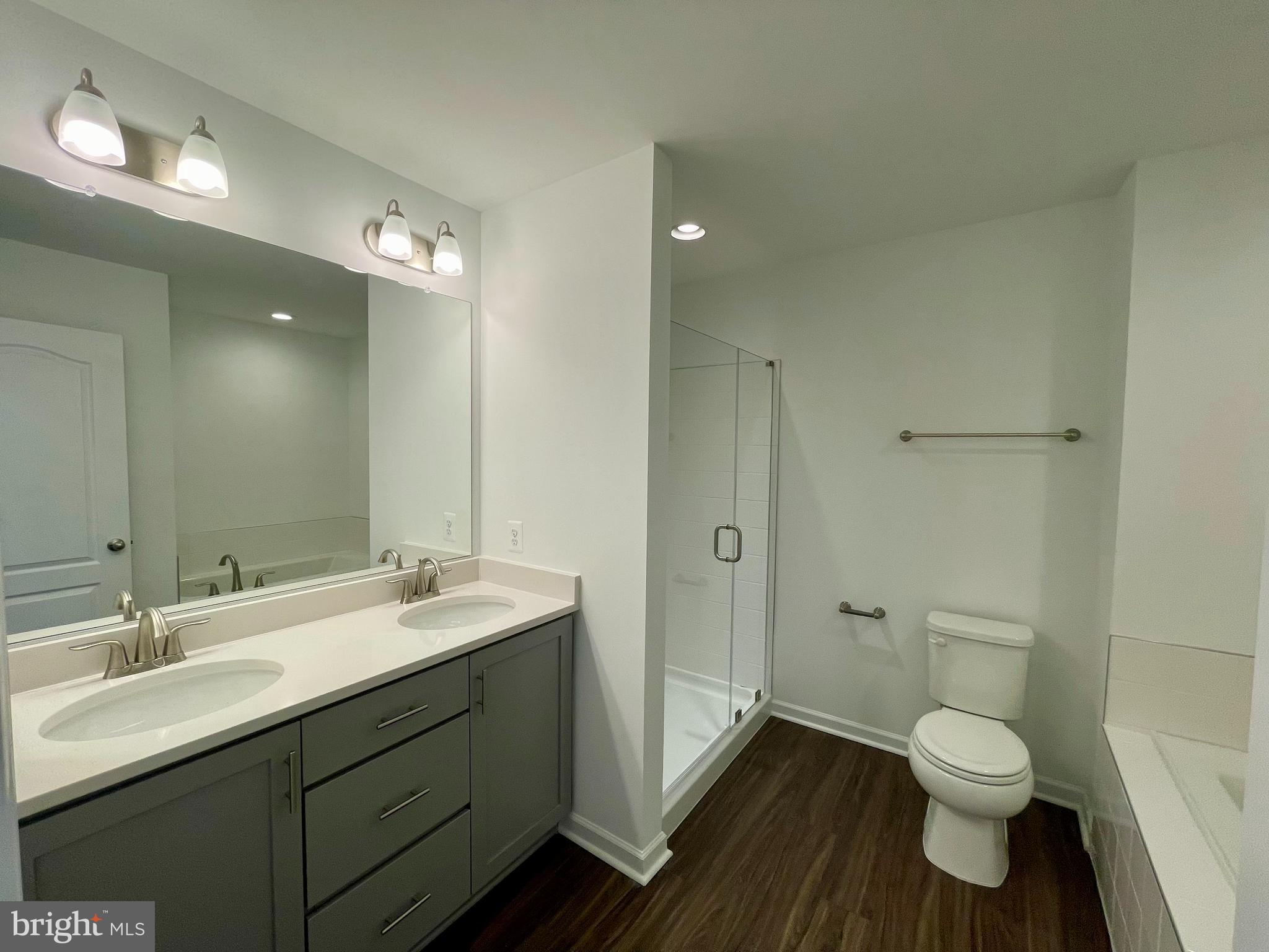 HUNTFIELD - Residential Lease