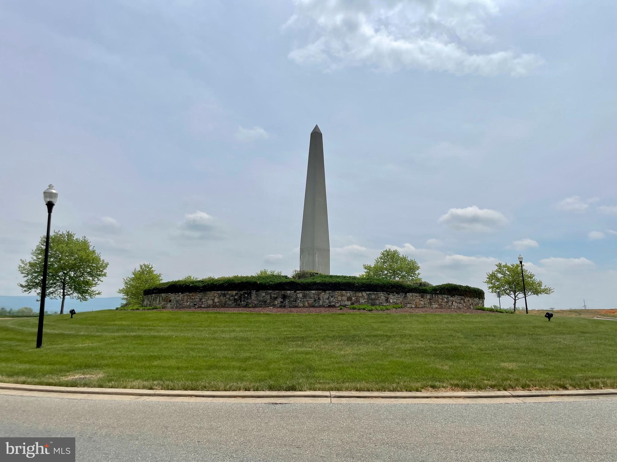 HUNTFIELD - Residential Lease