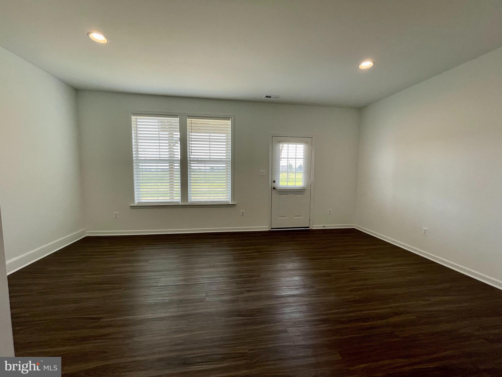 HUNTFIELD - Residential Lease