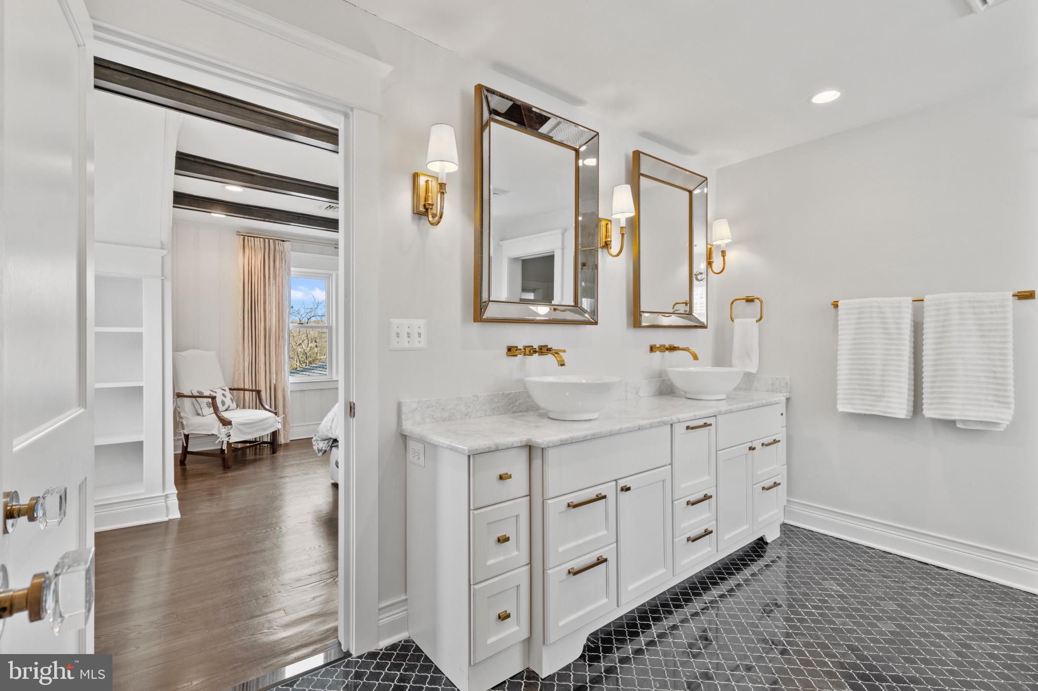 LINSTEAD ON THE SEVERN - Residential