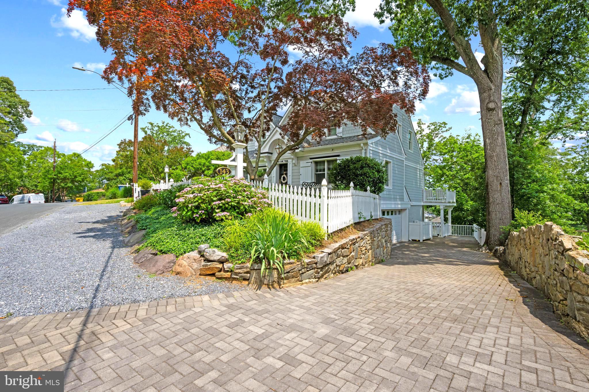 LINSTEAD ON THE SEVERN - Residential