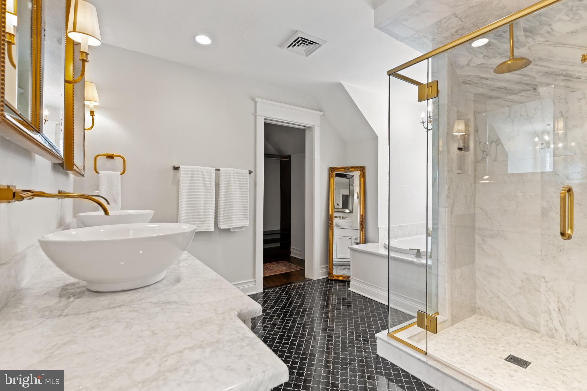 LINSTEAD ON THE SEVERN - Residential