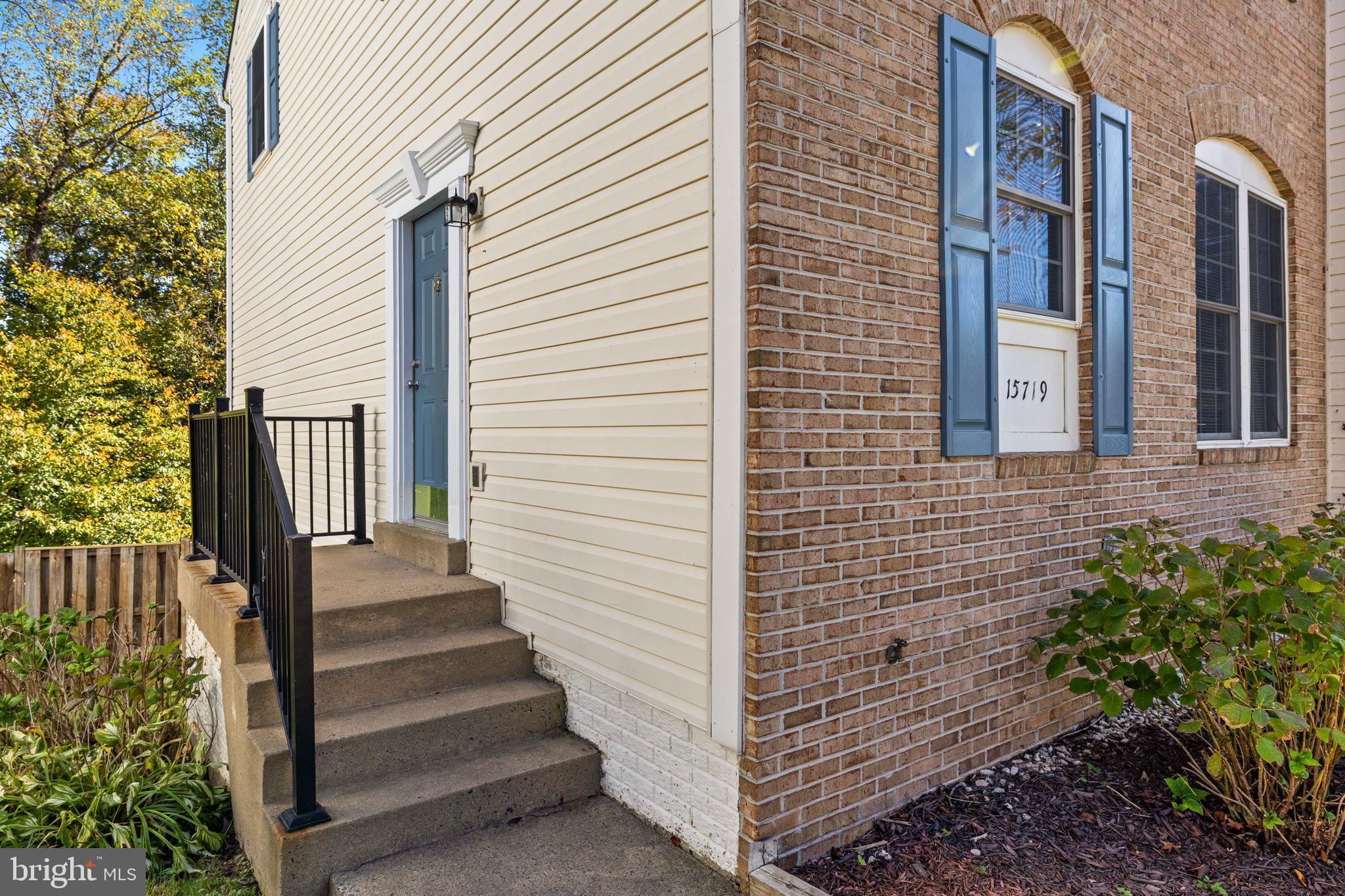 15719 LANSDALE PLACE