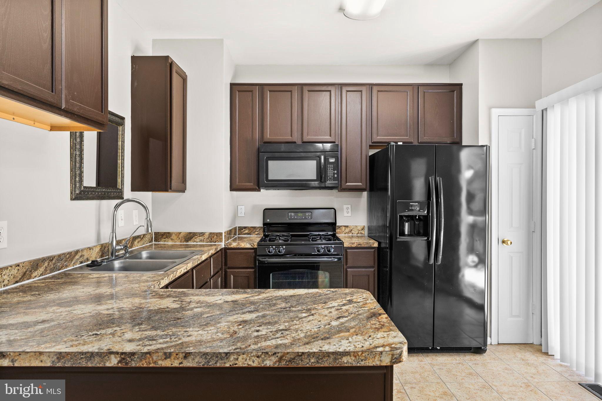 SOUTHLAKE AT MONTCLAIR - Residential