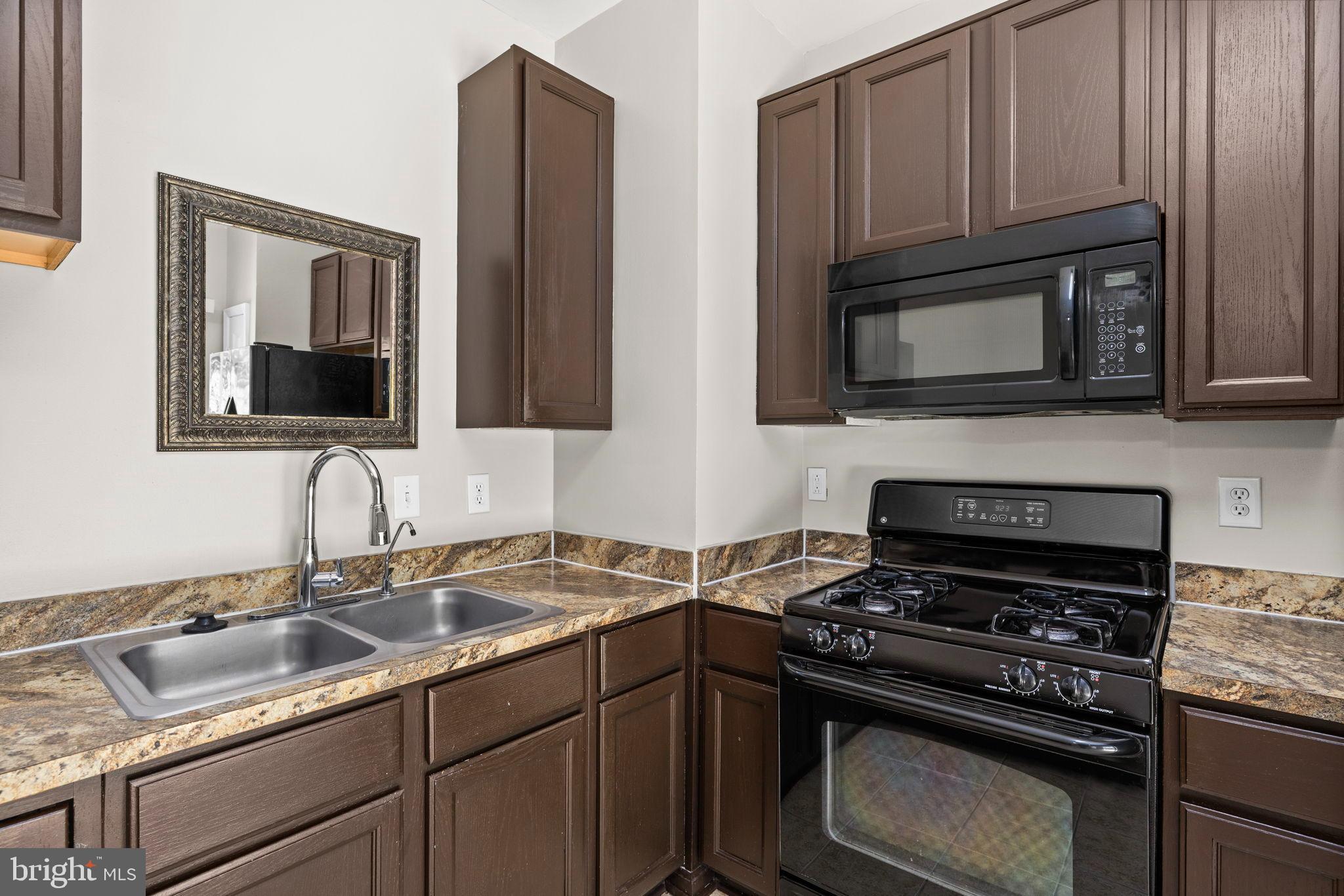 SOUTHLAKE AT MONTCLAIR - Residential