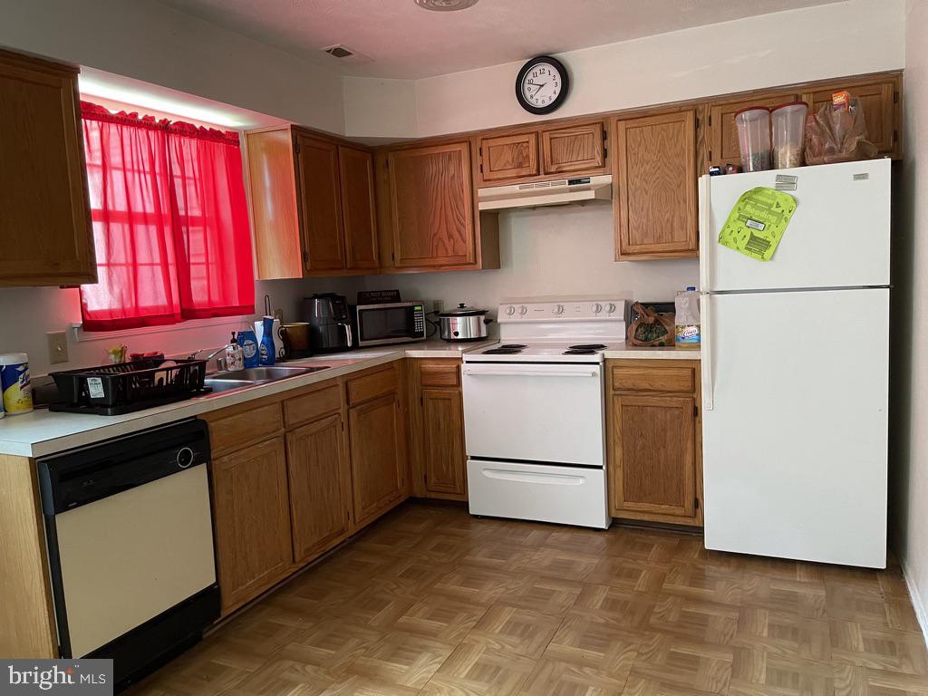 WESTBURY - Residential