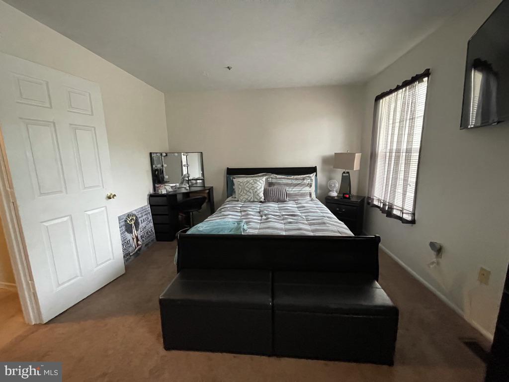 WESTBURY - Residential