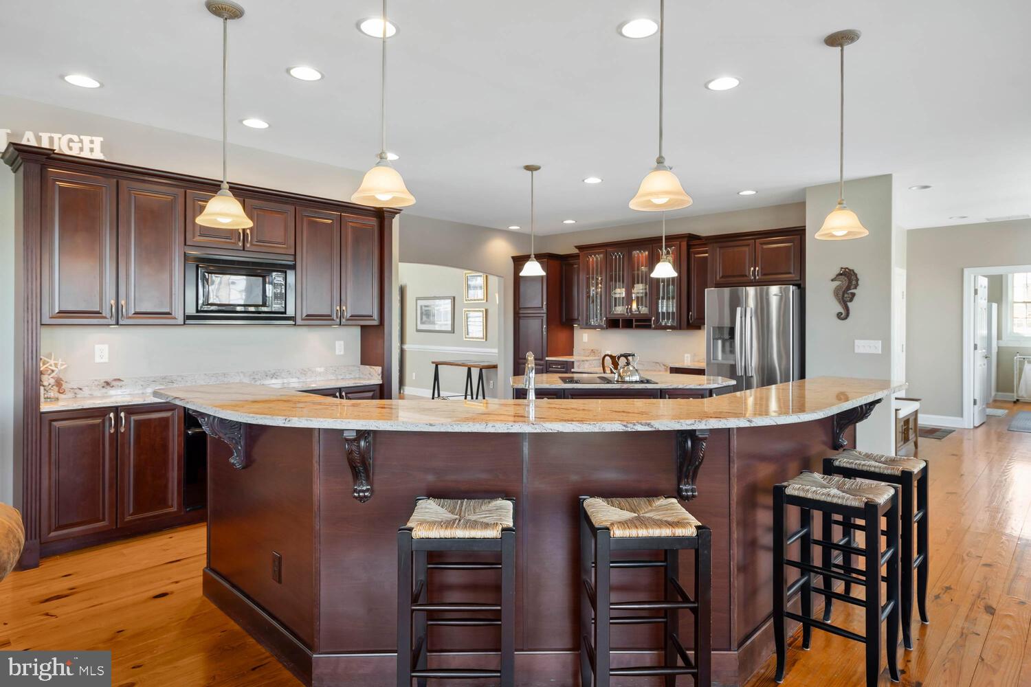 LIGHTHOUSE SOUND - Residential