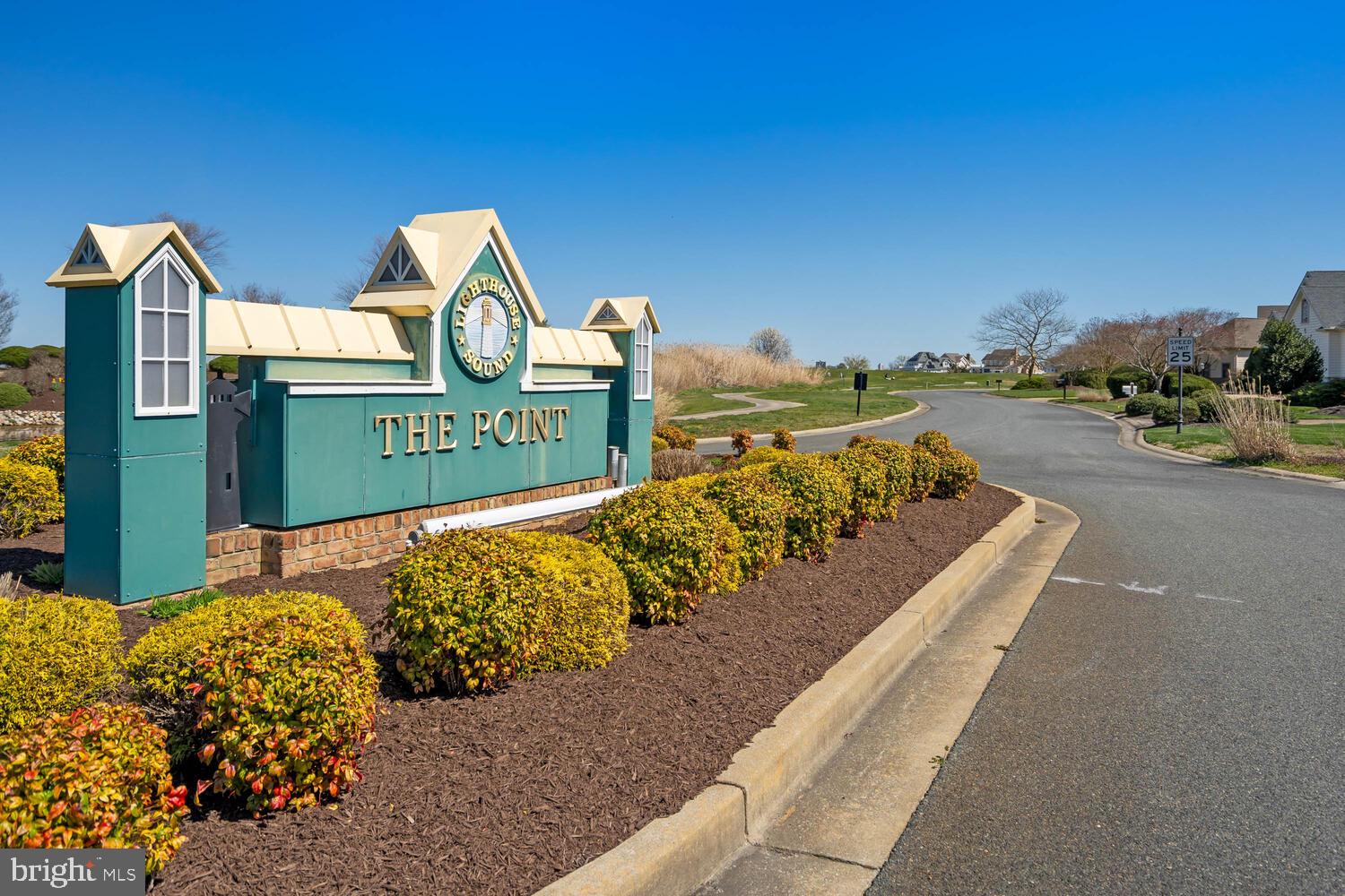 LIGHTHOUSE SOUND - Residential