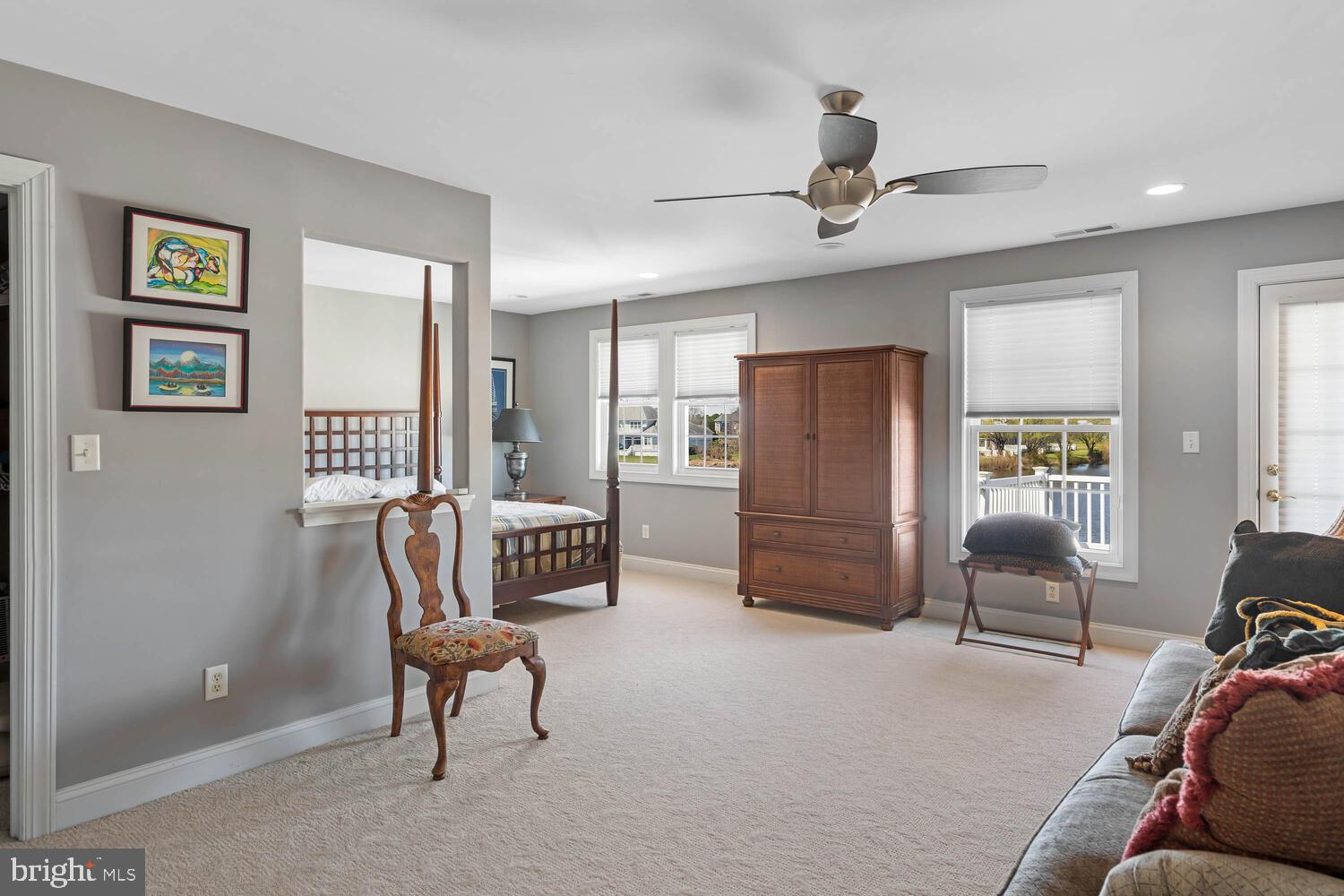 LIGHTHOUSE SOUND - Residential