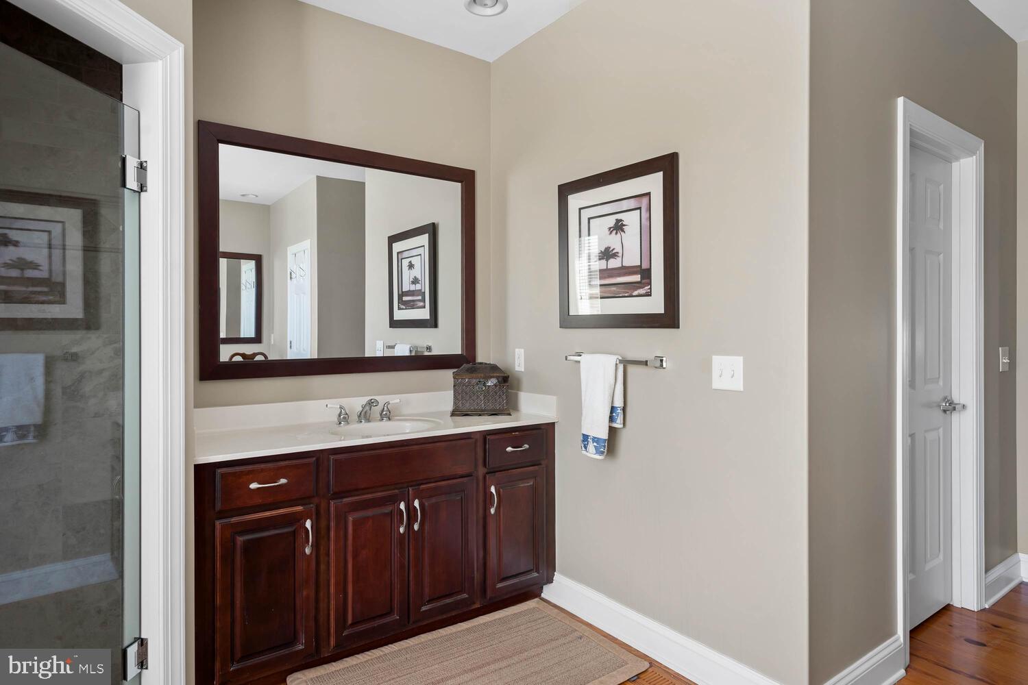 LIGHTHOUSE SOUND - Residential