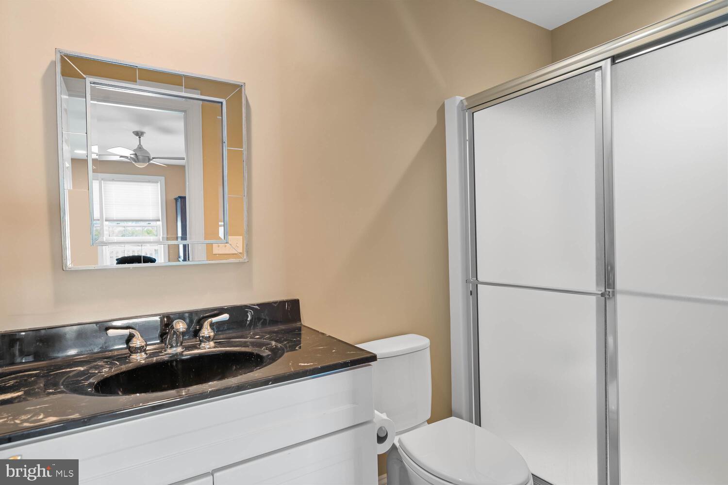 LIGHTHOUSE SOUND - Residential