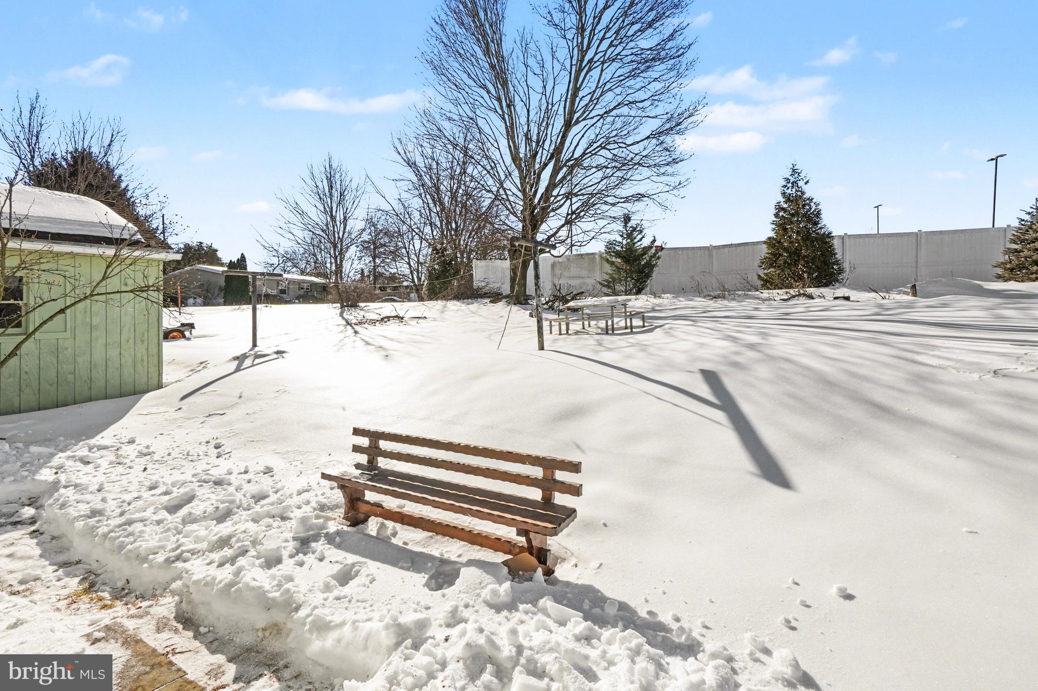 LICKDALE AREA - Residential