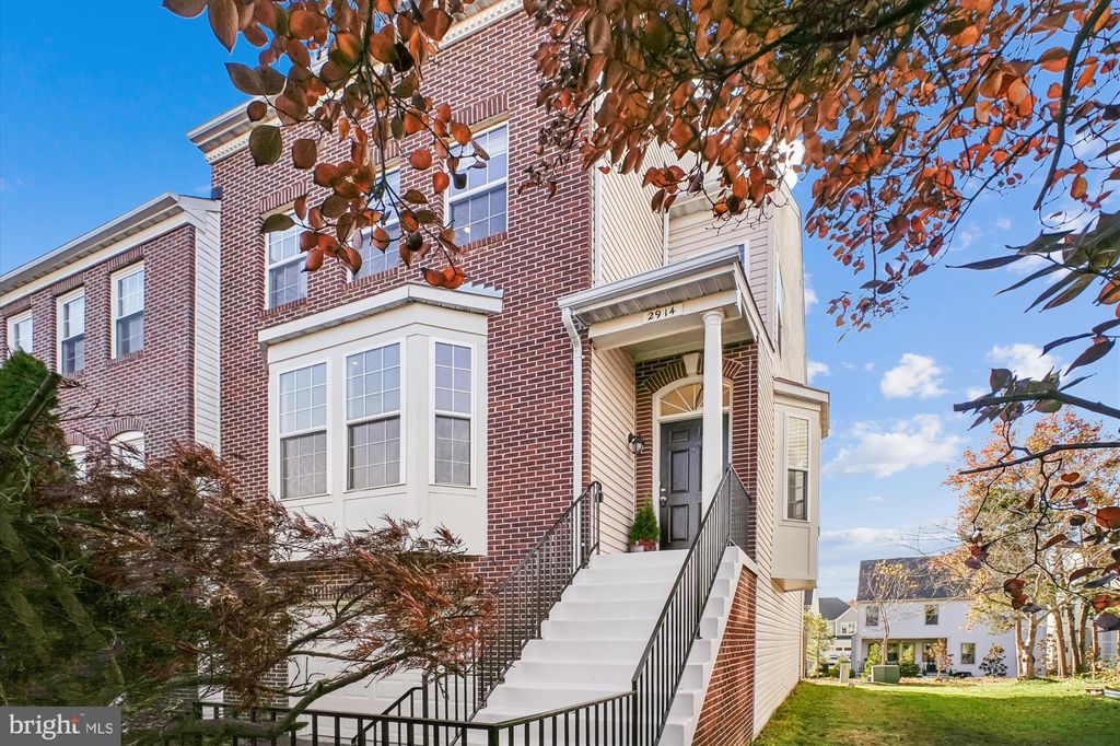 Photo of 2914 Mainstone Drive, FAIRFAX, VA 22031 (MLS # VAFX2278446)