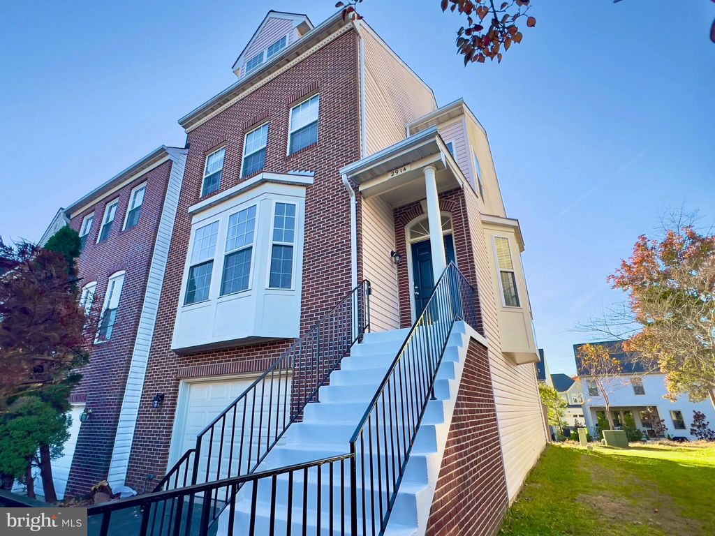 Photo of 2914 Mainstone Drive, FAIRFAX, VA 22031 (MLS # VAFX2278446)