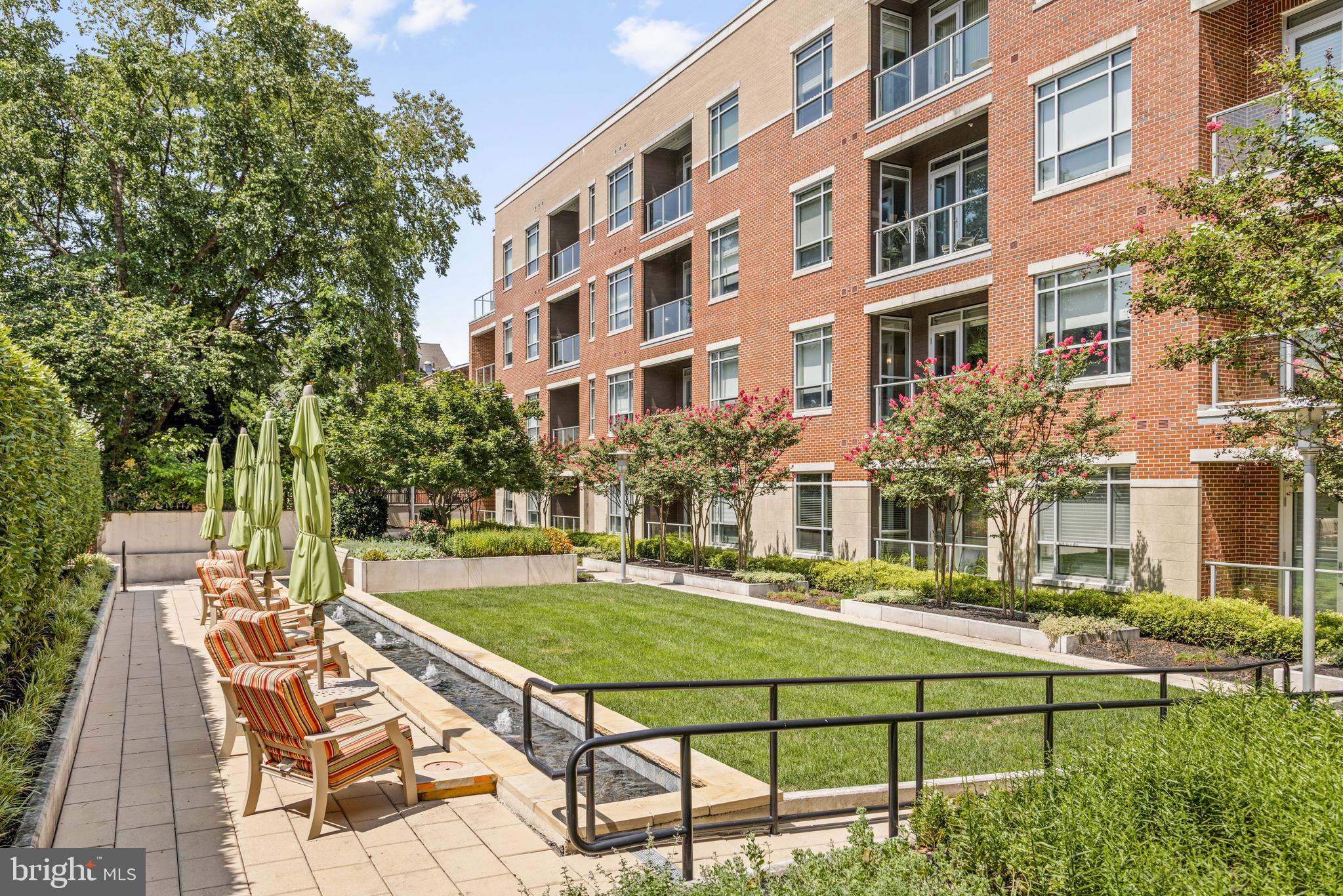 SOCIETY HILL - Residential