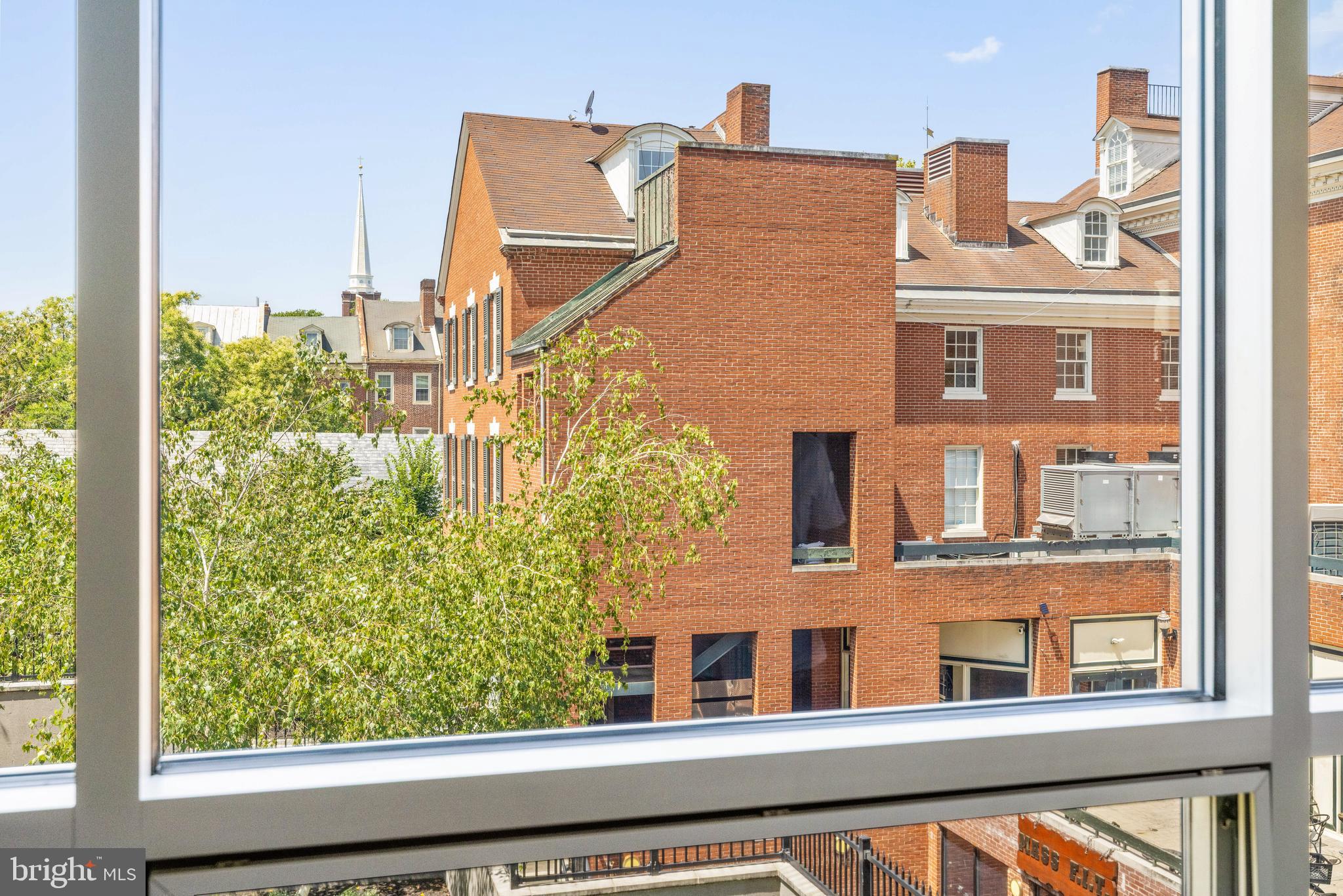 SOCIETY HILL - Residential