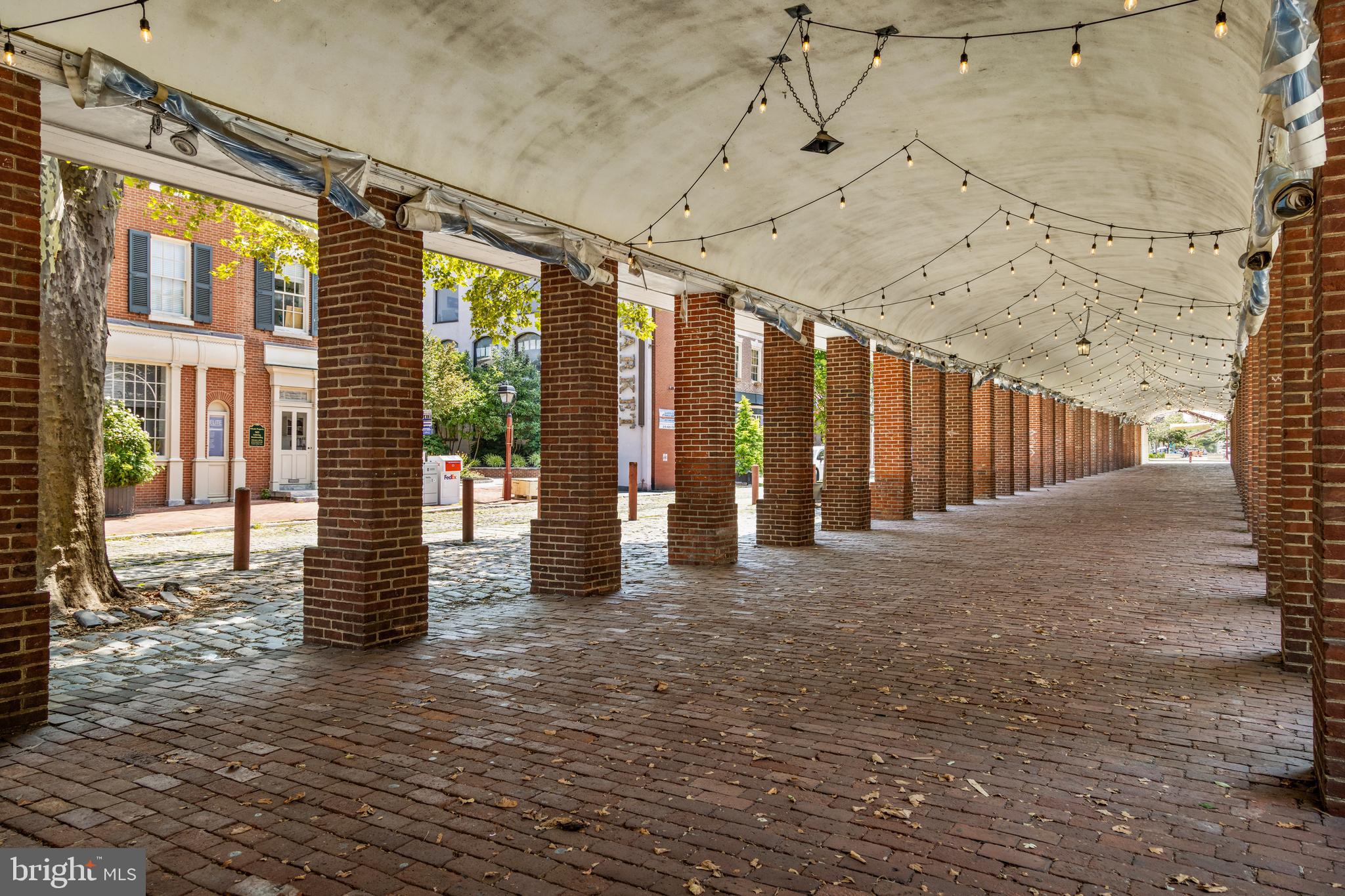 SOCIETY HILL - Residential