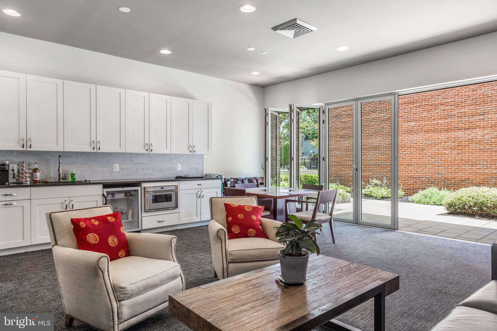 SOCIETY HILL - Residential