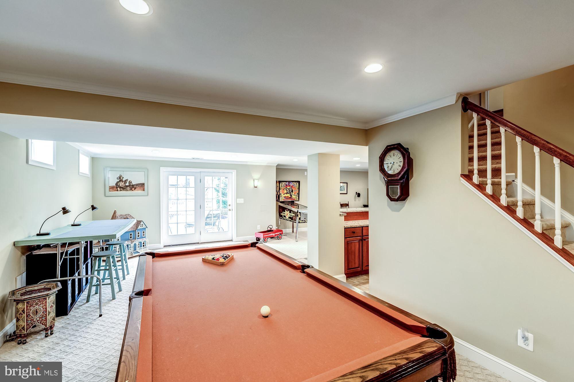 WOODLEA MANOR - Residential