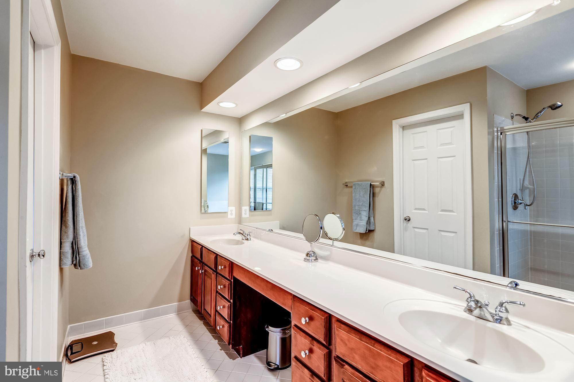 WOODLEA MANOR - Residential