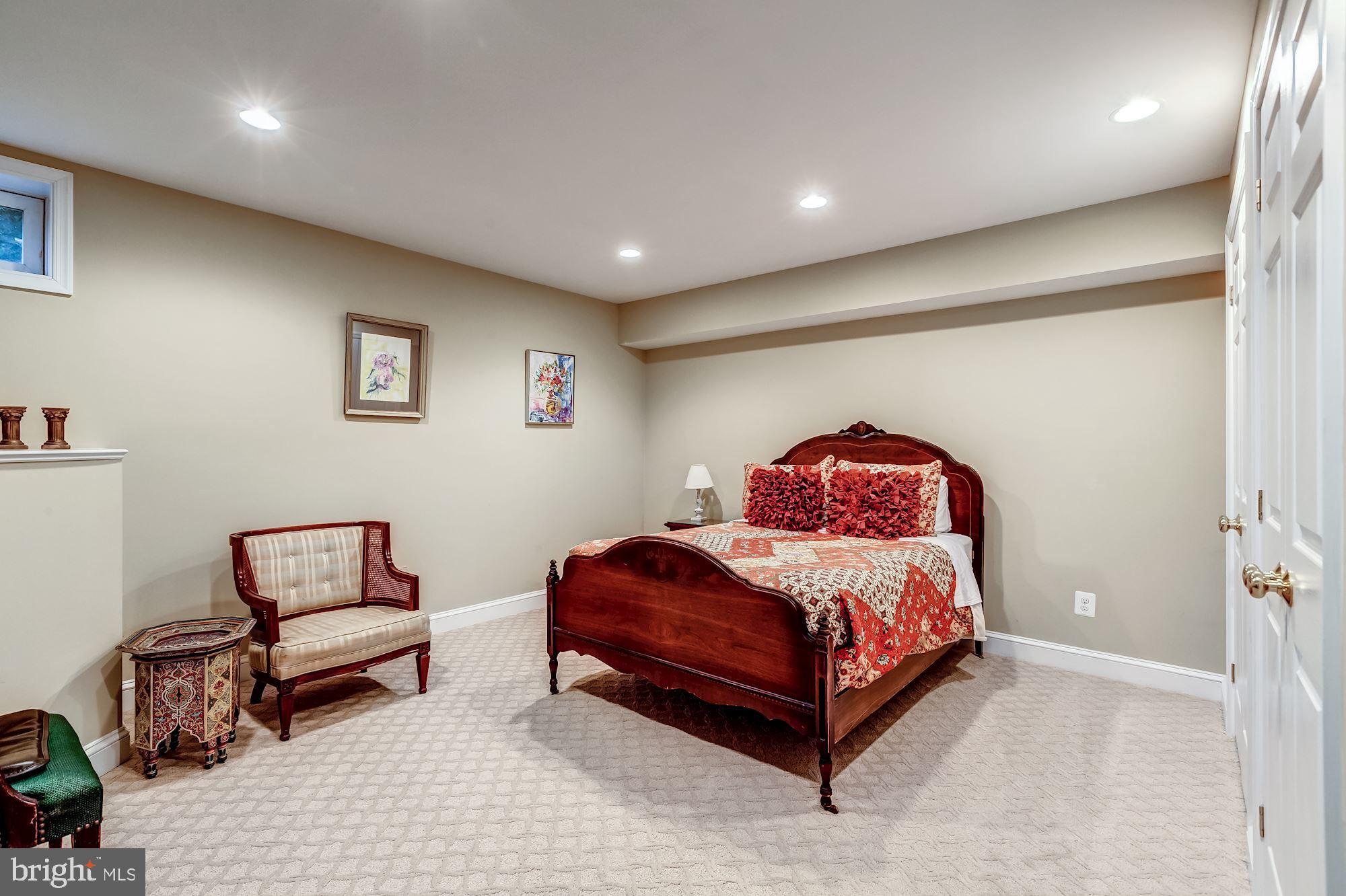 WOODLEA MANOR - Residential