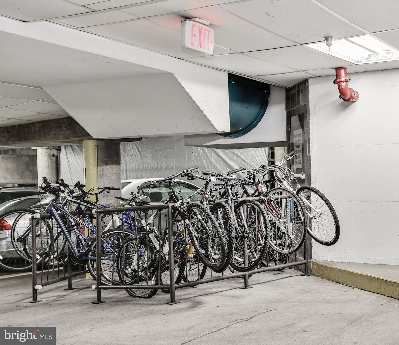 WESTVIEW AT BALLSTON METRO - Residential